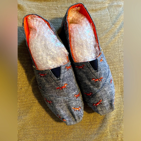 Toms shoes size 10- FOX 🦊 on denim - Picture 1 of 8